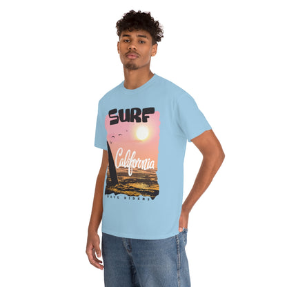 Surf California Retro T-shirt - Unisex Heavy Cotton Tee