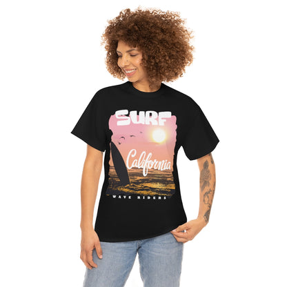 Surf California Retro T-shirt - Unisex Heavy Cotton Tee